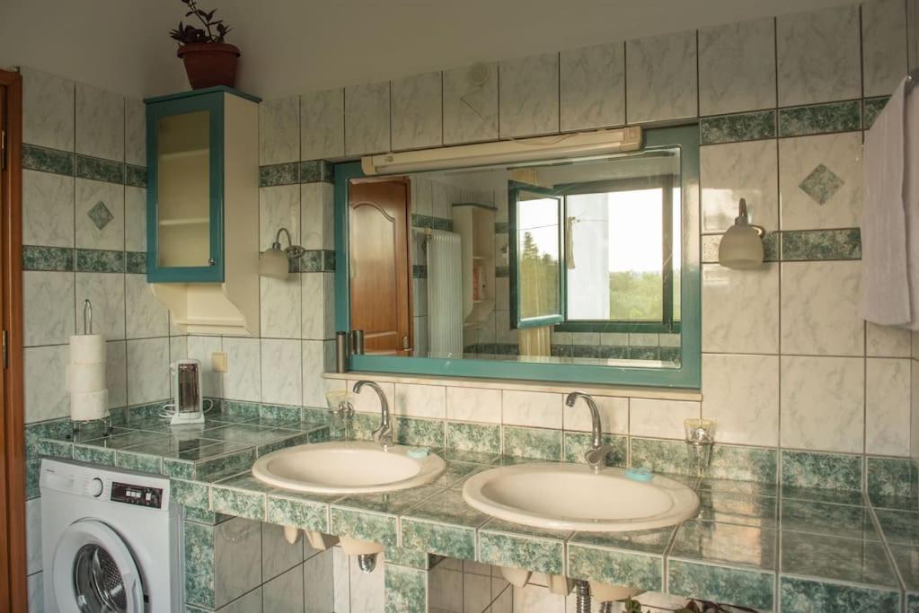 Pine Tree Family House Appartement
