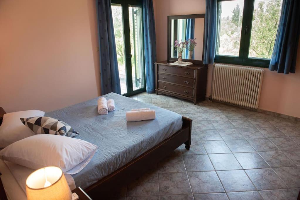 Pine Tree Family House * Lefkimmi (Corfu)